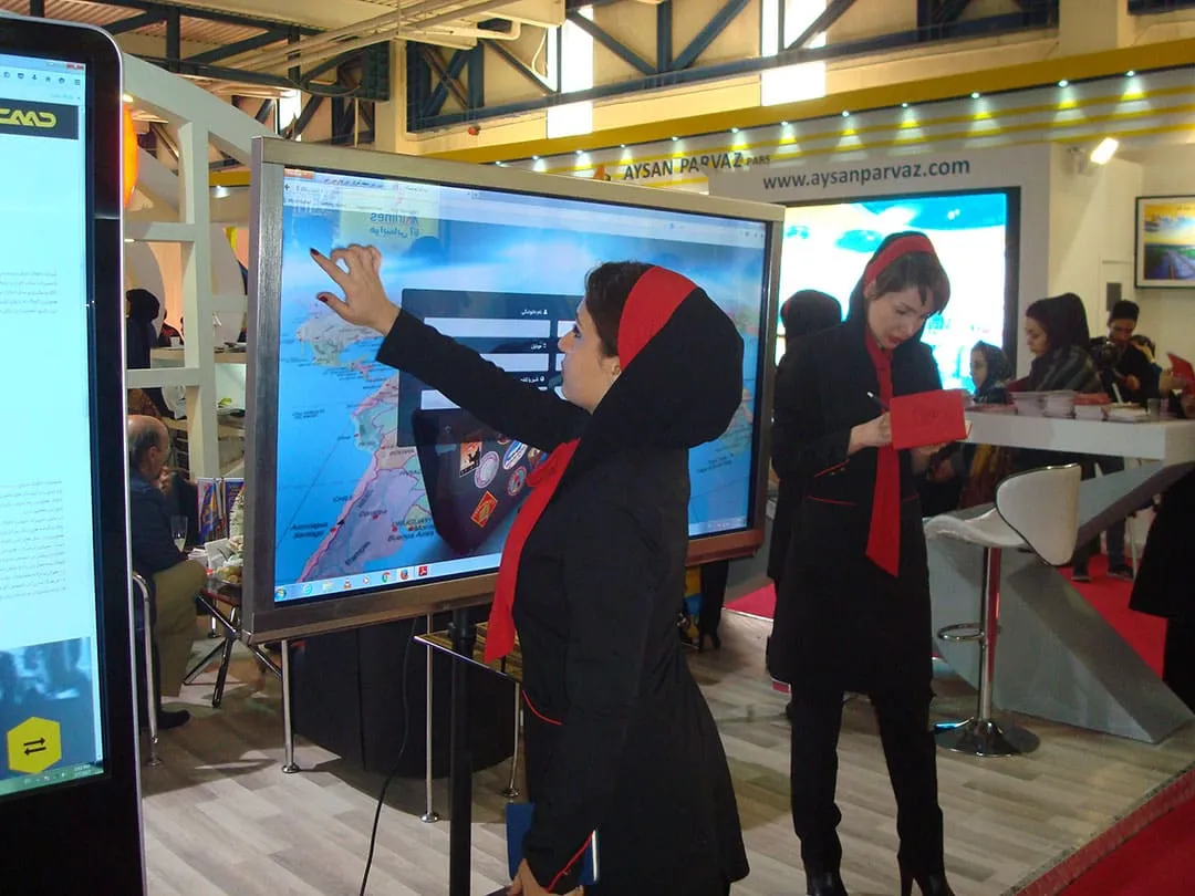 اجاره نمایشگر تاچ نمایشگاهی